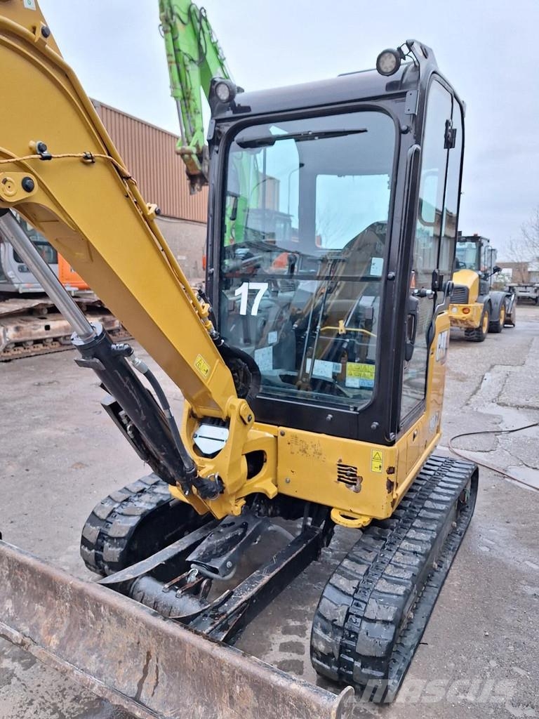 CAT 302.7 Minikoparki