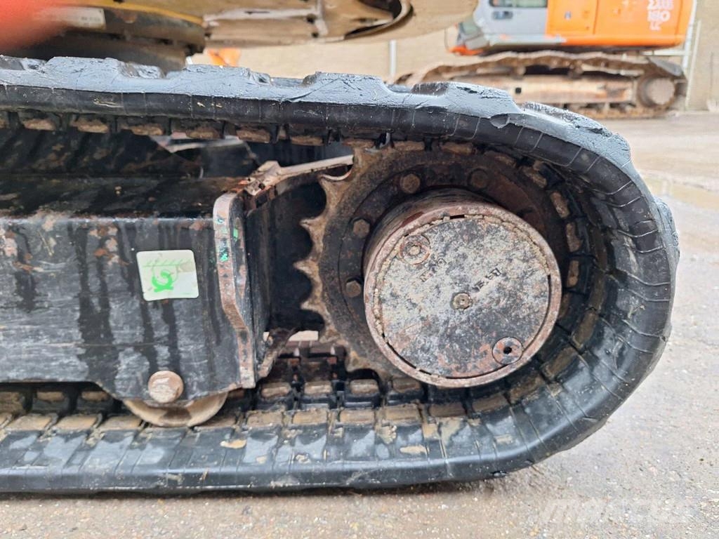 CAT 302.7 Minikoparki