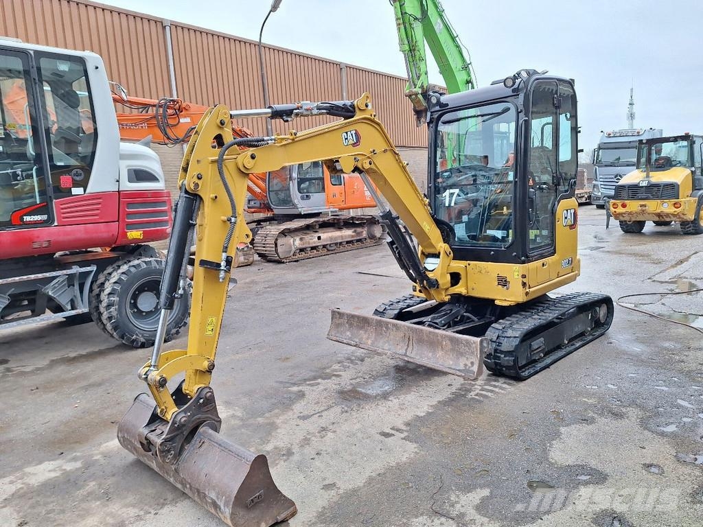 CAT 302.7 Minikoparki