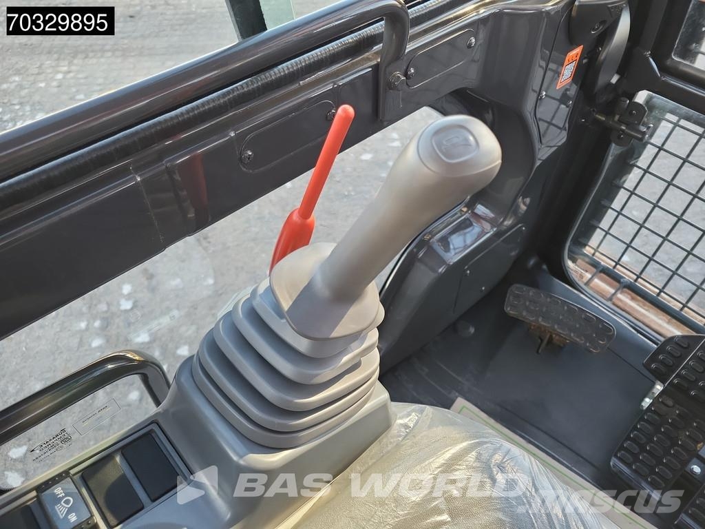 Hitachi ZX220 LC-5G 履带挖掘机