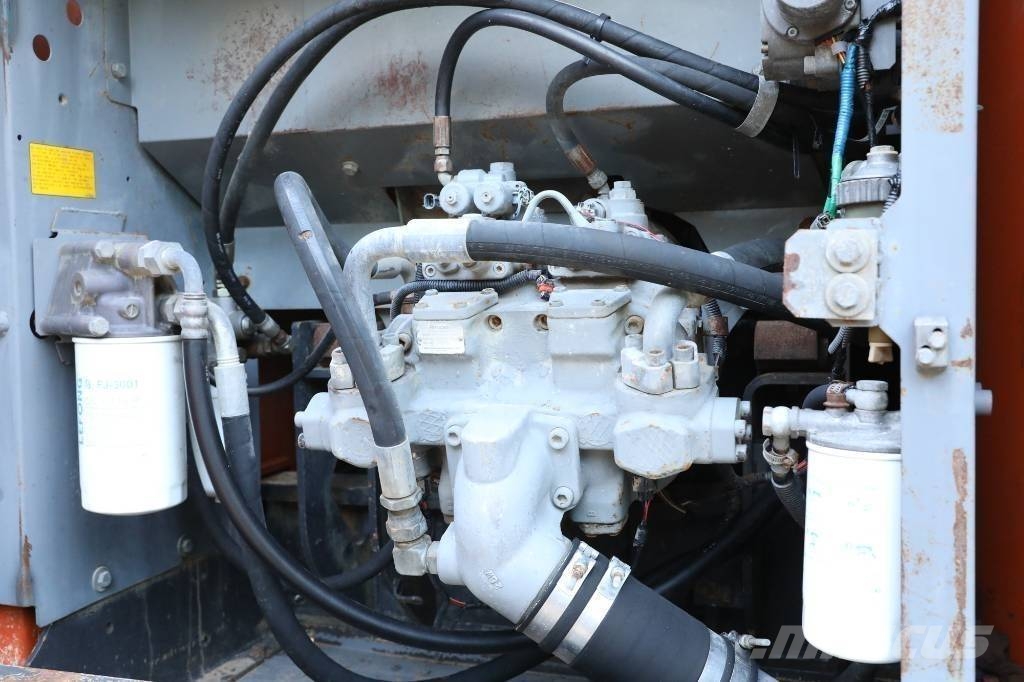 Hitachi ZX 210 LC-6 Bageri gusjeničari