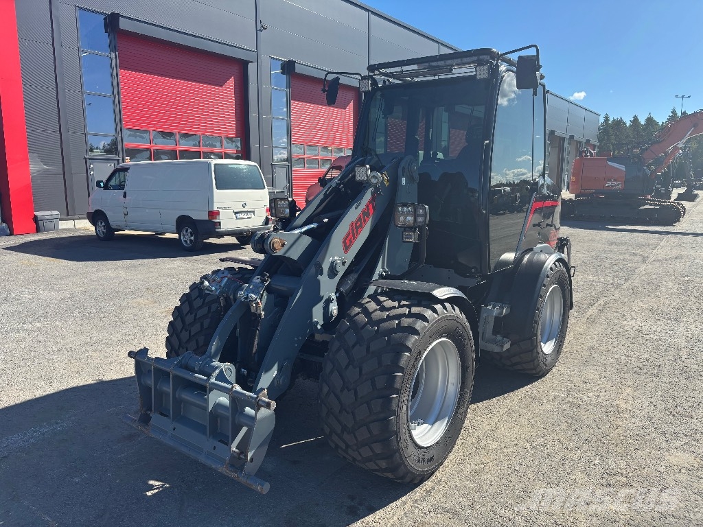 GiANT G5000 / Pienet tunnit, Stage V لوادر بعجل