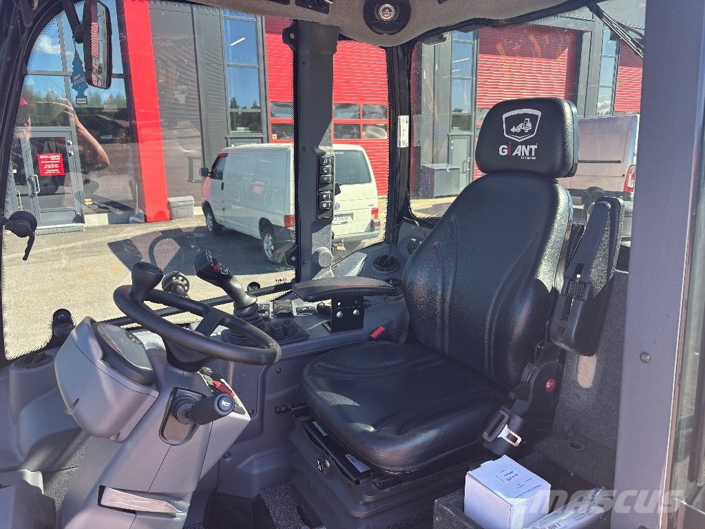 GiANT G5000 / Pienet tunnit, Stage V لوادر بعجل