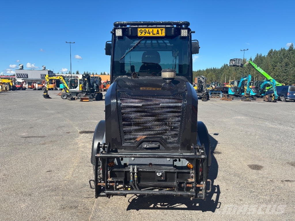 GiANT G5000 / Pienet tunnit, Stage V لوادر بعجل