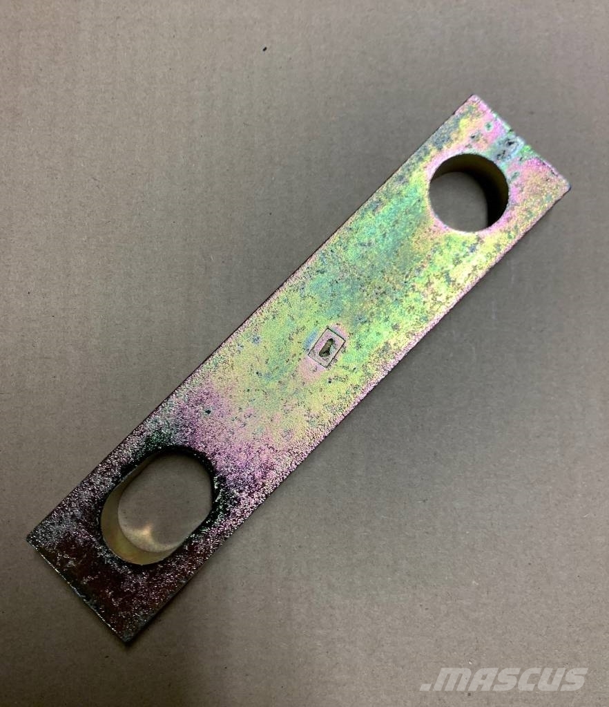 Deutz-Fahr Connecting plate 04315108, 0431 5108, 4315108 履带、链条和底盘