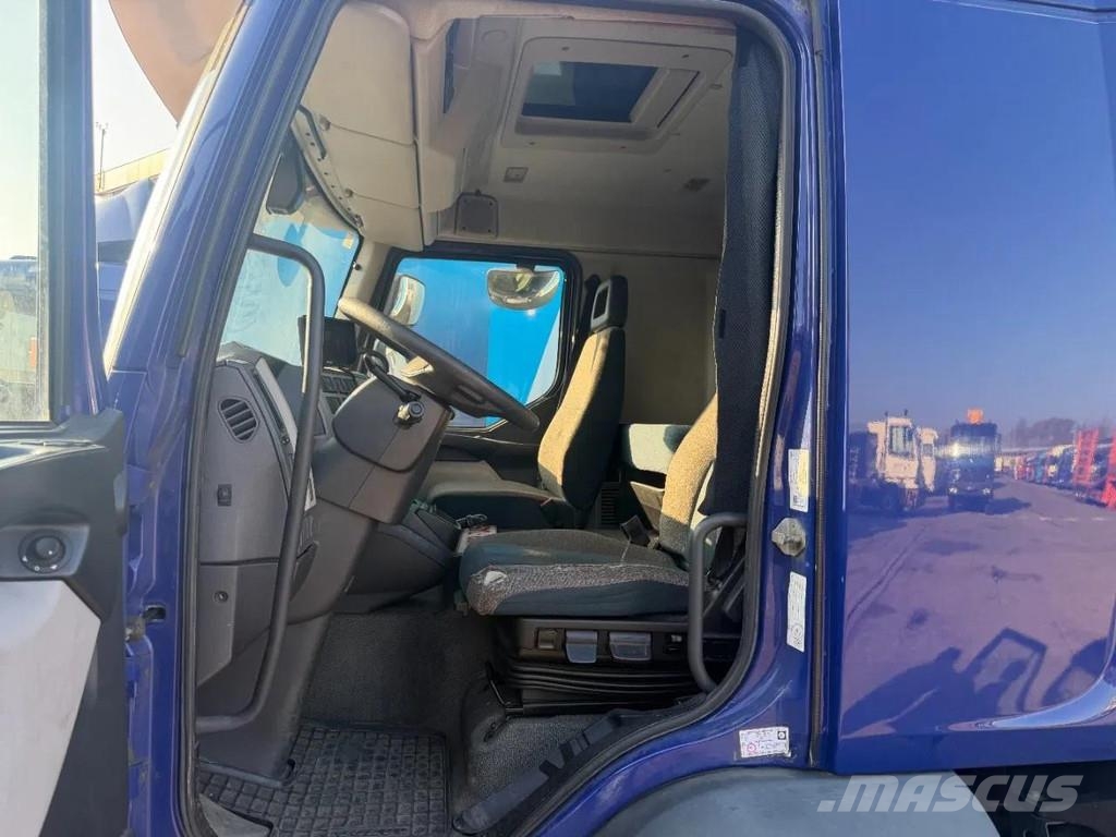 Volvo FL 250 GESLOTEN BAKWAGEN + KLEP Furgons