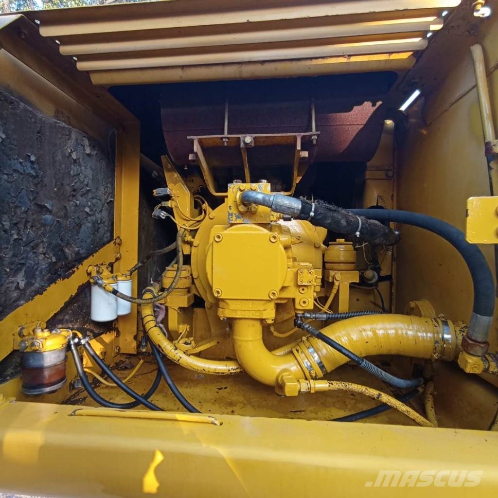 Komatsu PC150W-6 حفارات بعجل