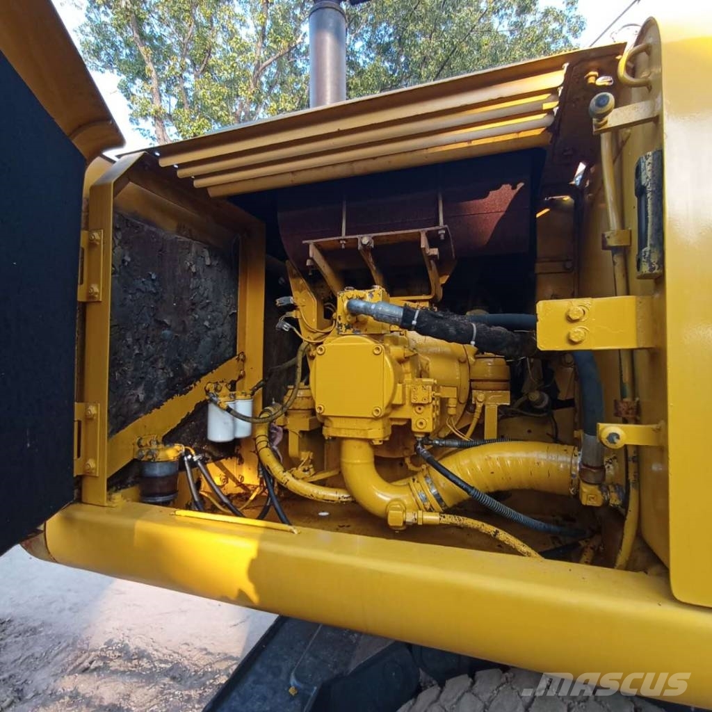 Komatsu PC150W-6 حفارات بعجل