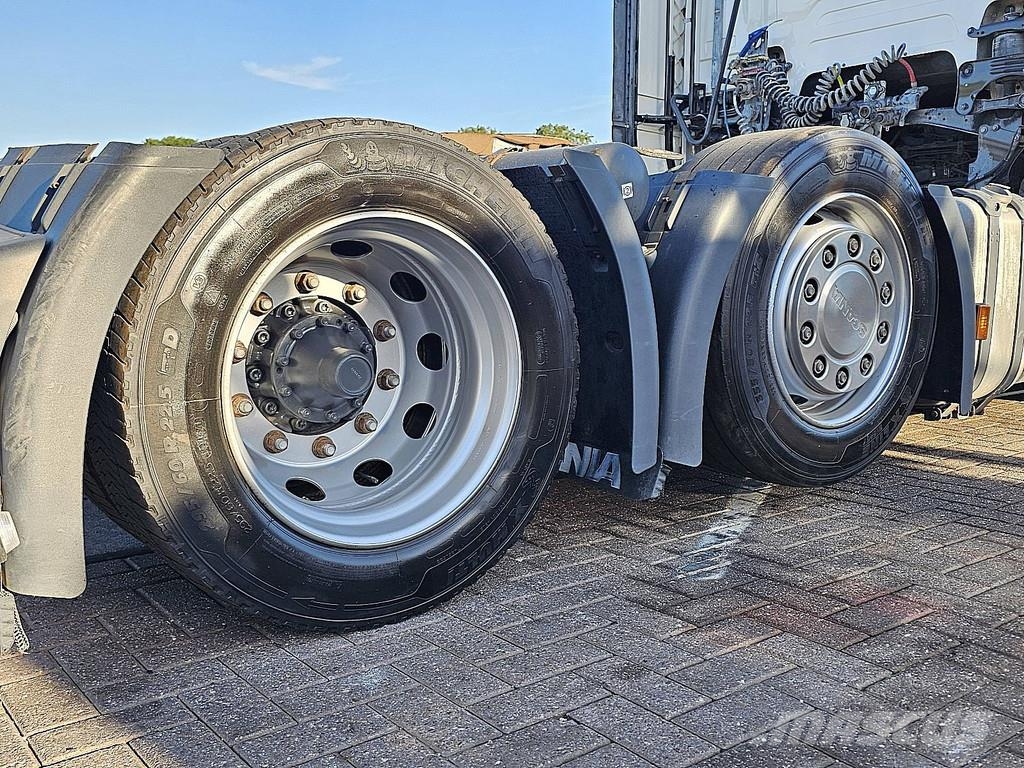Scania R500 6x2/4 LB MEGA RET Camiones tractor