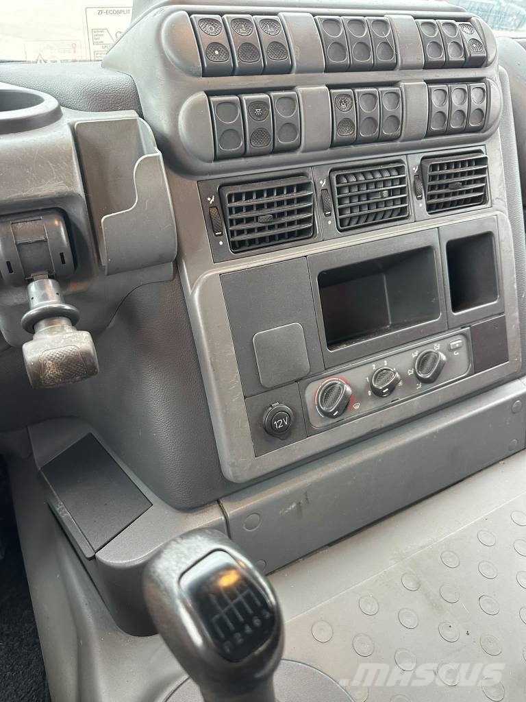 Iveco STRALIS 350 CON CISTERNA TRASPORTO GRANULATI Trekkers