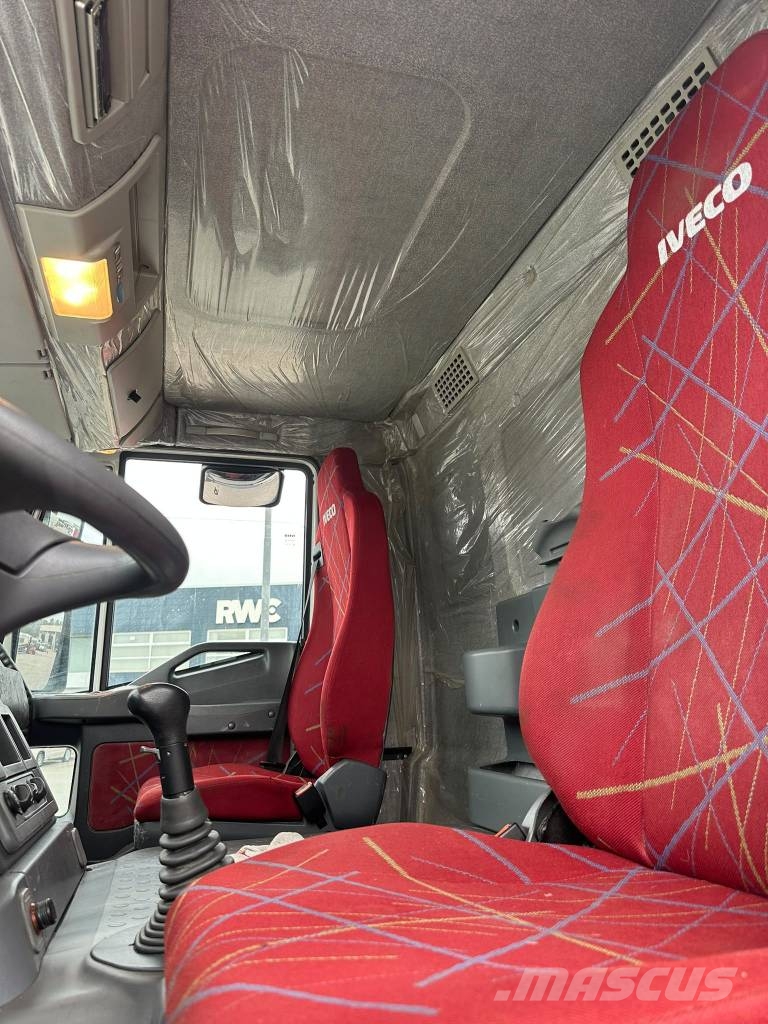Iveco STRALIS 350 CON CISTERNA TRASPORTO GRANULATI Trekkers