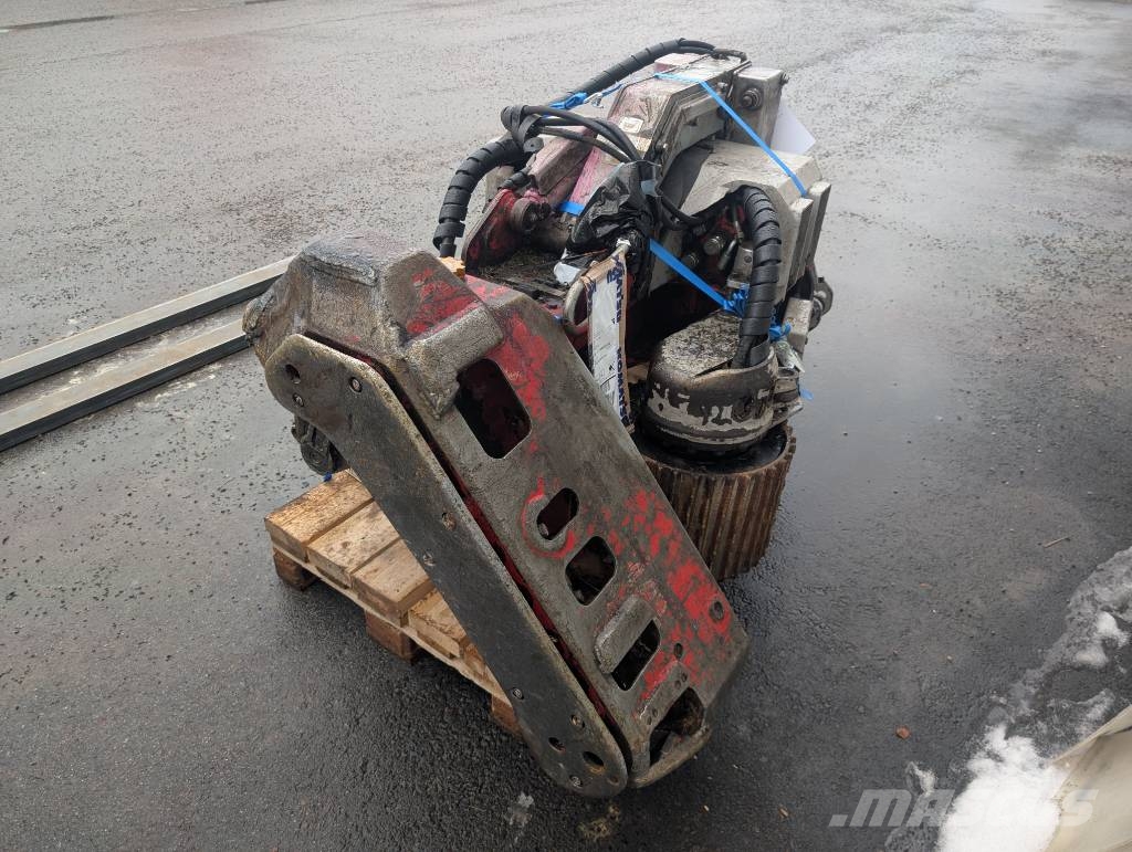 Log Max 5000 D Harvester heads