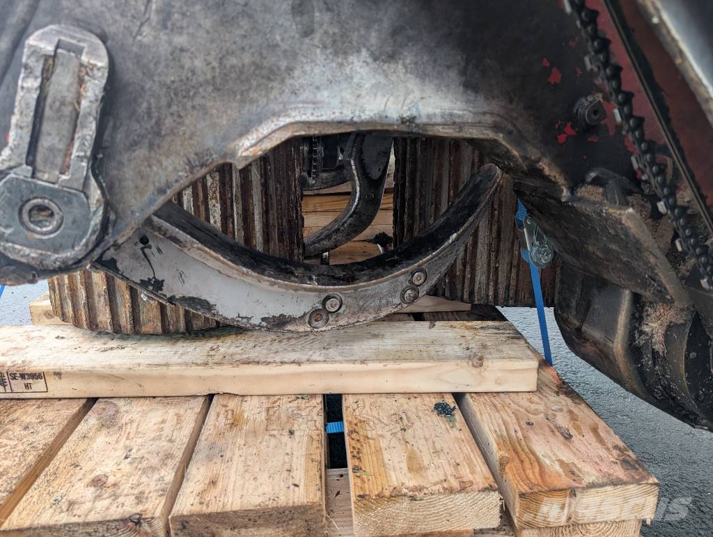 Log Max 5000 D Harvester heads