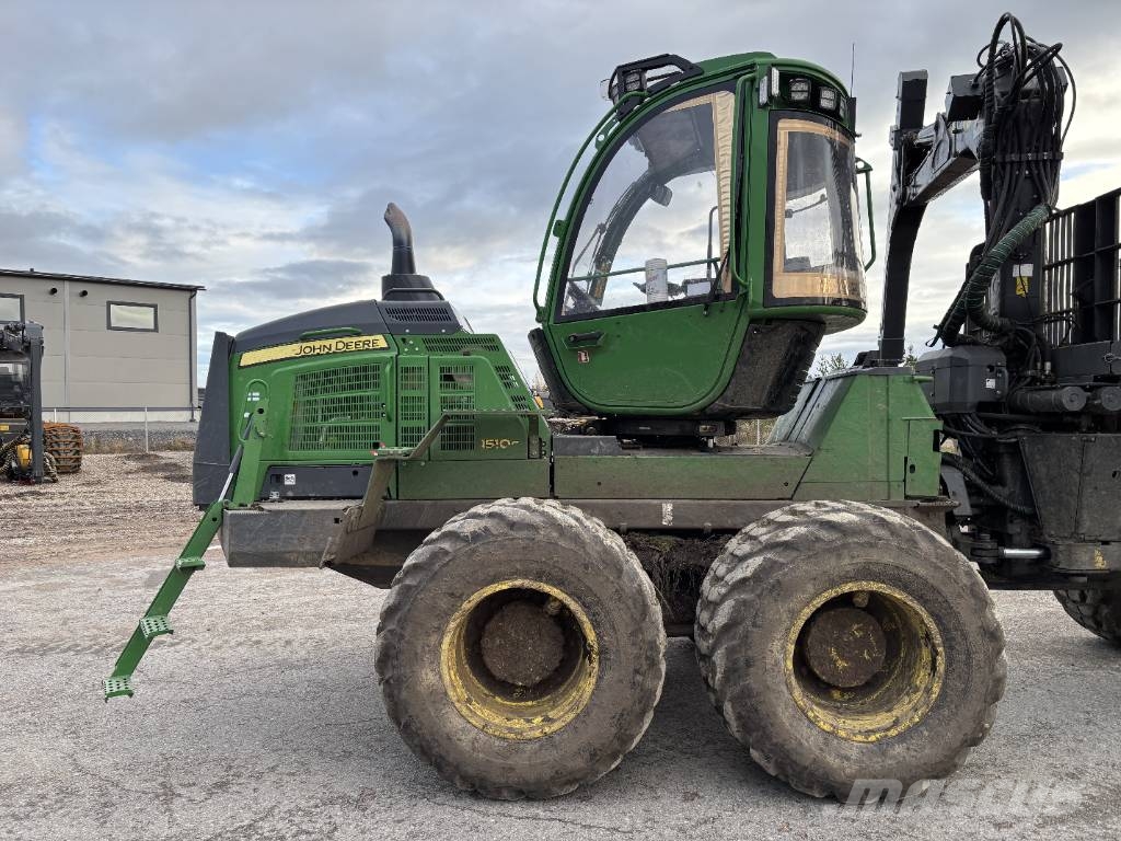 John Deere 1510G شاحنات