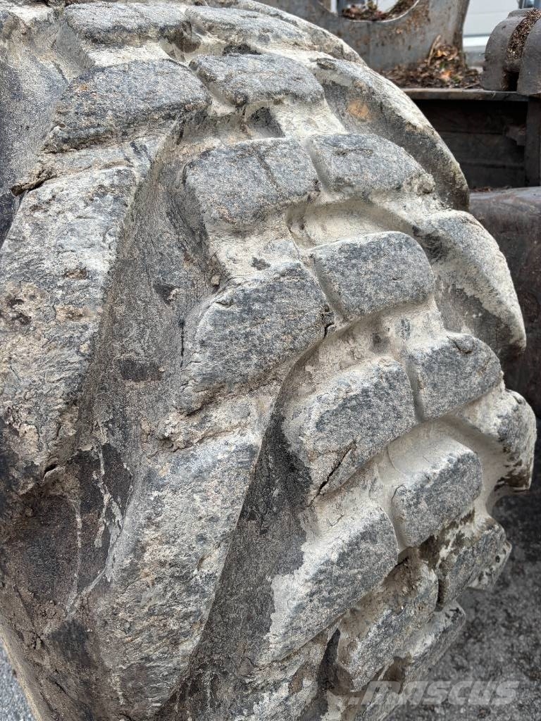John Deere 1510G شاحنات