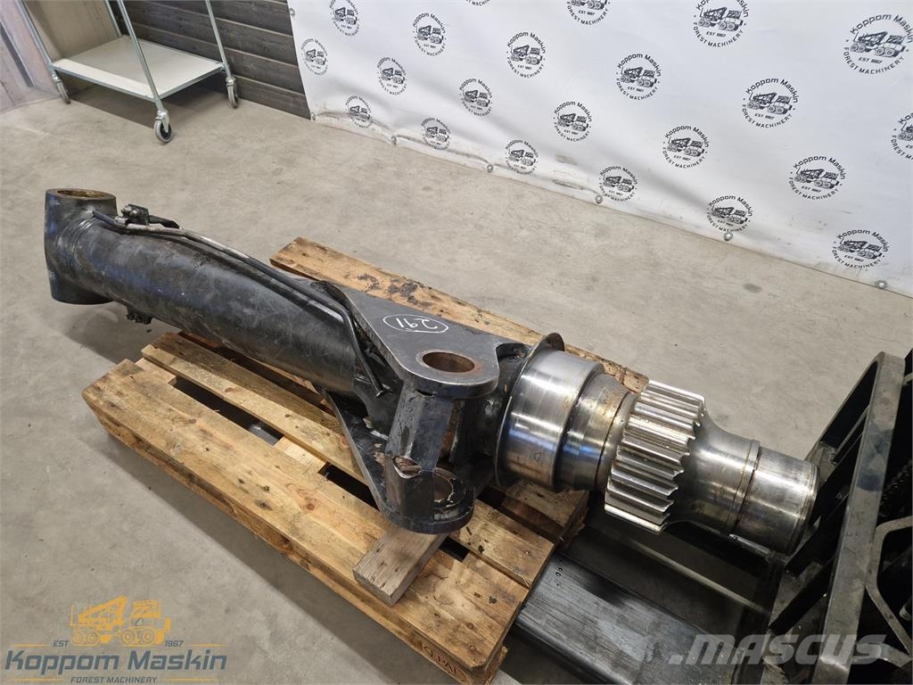 Komatsu 165F Used/Beg رافعات شحن