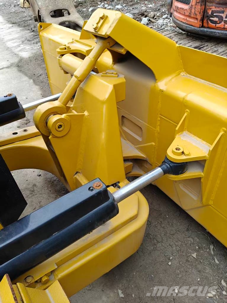 CAT D 5 K ブルドーザー