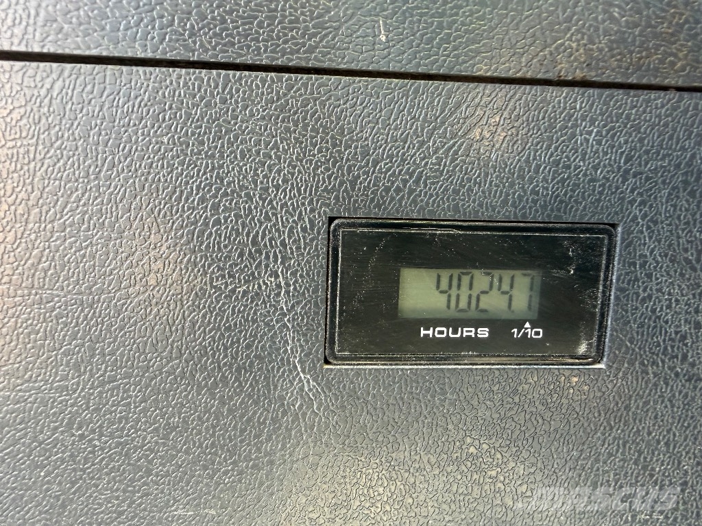 Hyundai HW 160 A Ratasekskavaatorid