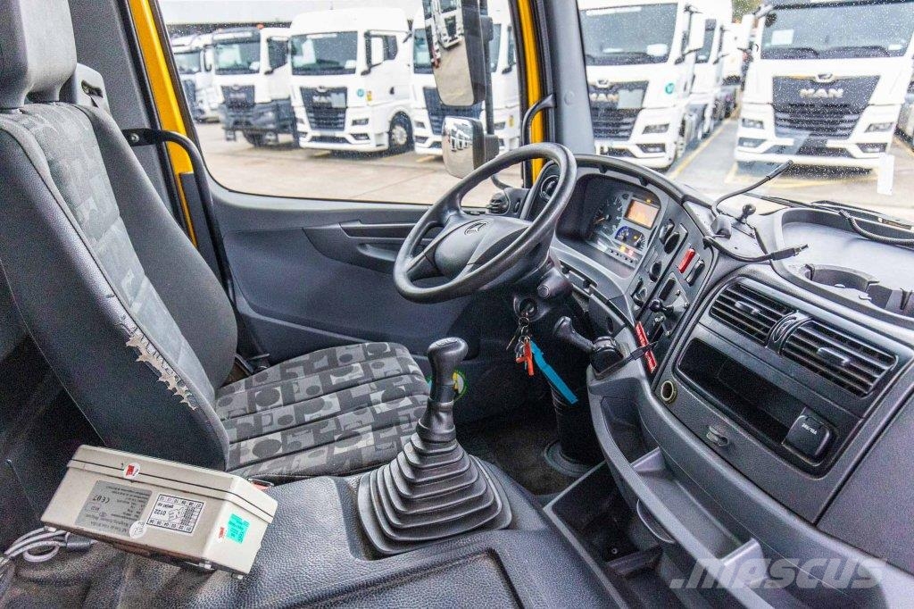Mercedes-Benz AXOR 1829 L+DHOLLANDIA 3T. 貨箱式卡車