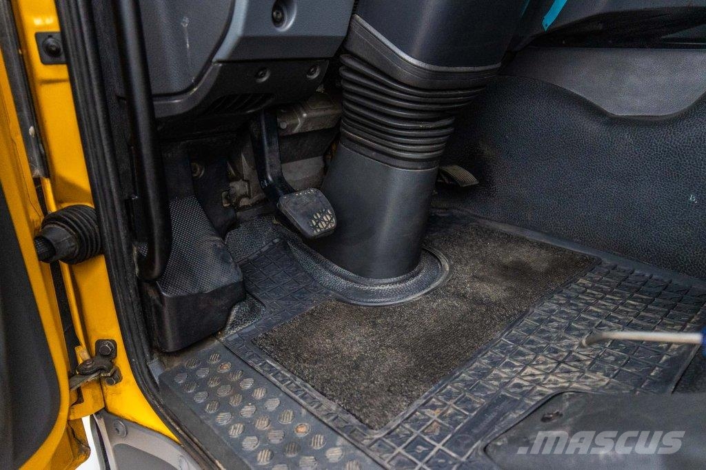 Mercedes-Benz AXOR 1829 L+DHOLLANDIA 3T. 貨箱式卡車