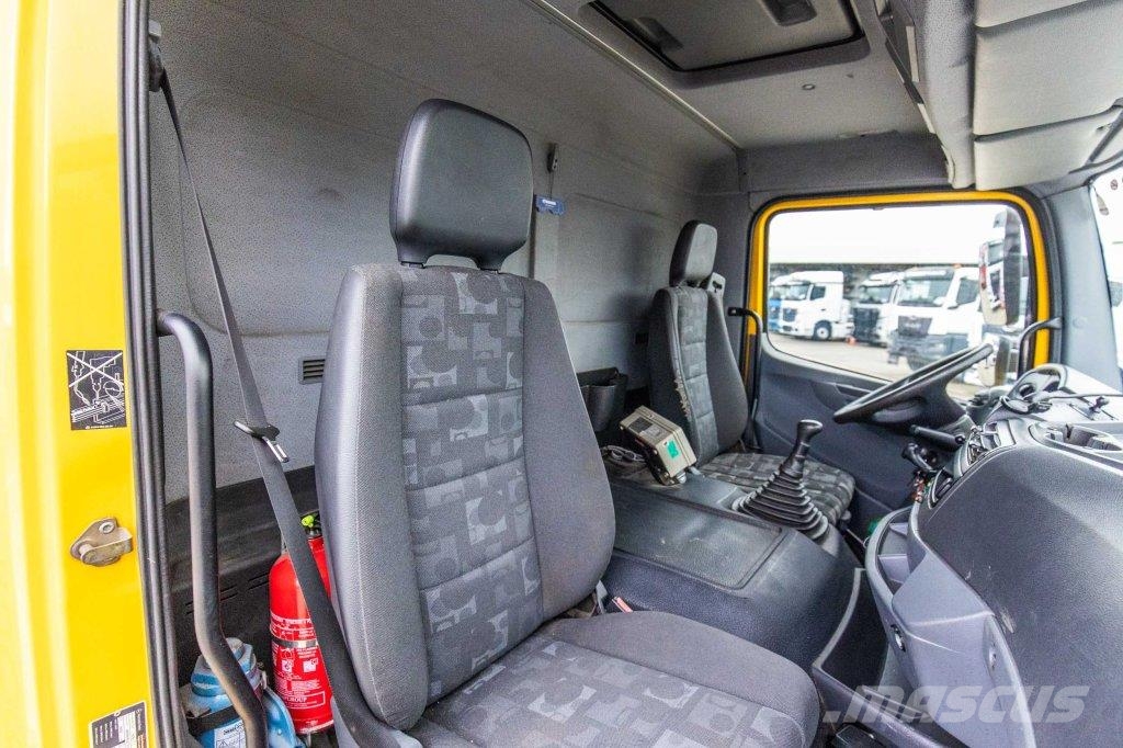 Mercedes-Benz AXOR 1829 L+DHOLLANDIA 3T. 貨箱式卡車