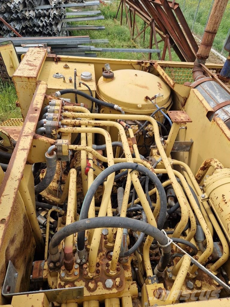 CAT 231 D LC Pásové rýpadlá