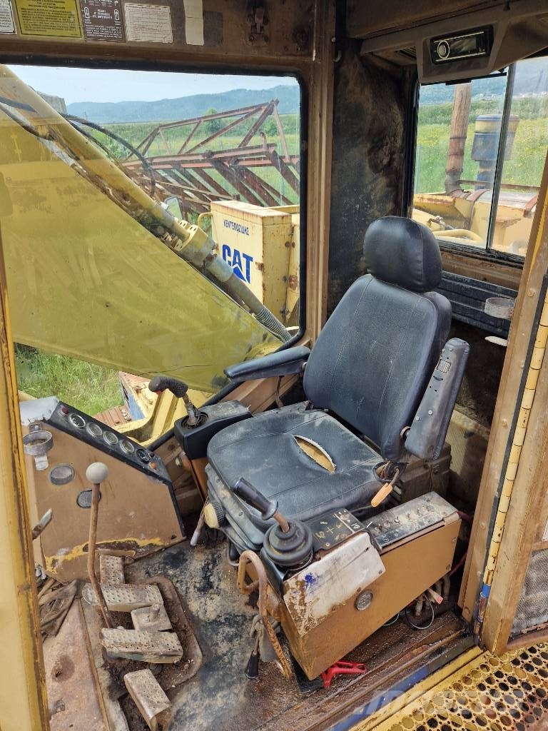 CAT 231 D LC Pásové rýpadlá