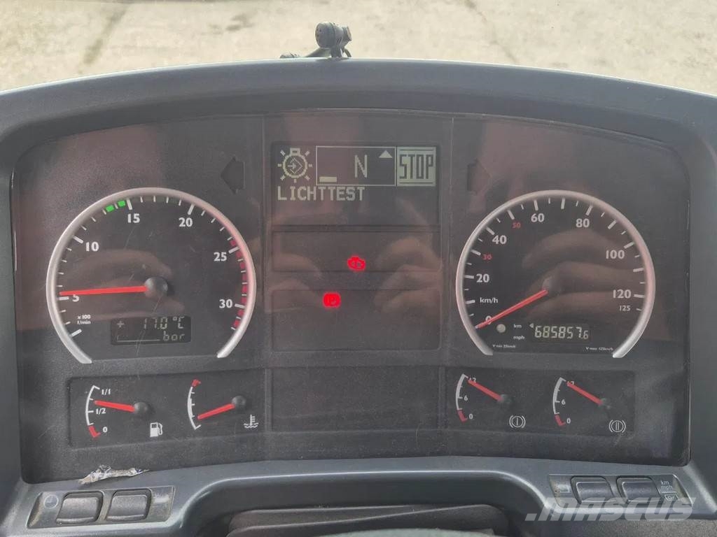 MAN 26 430 Rol kiper kamioni s kukama za dizanje