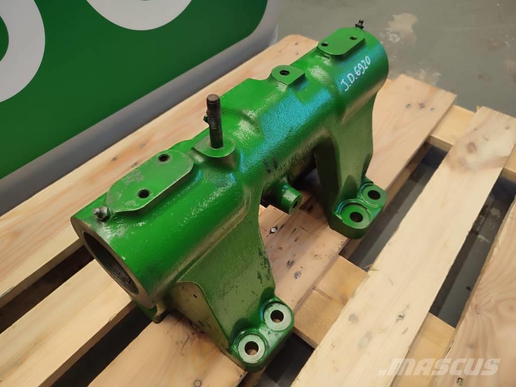 John Deere Bracket L155523 John Deere 6920 Шасі