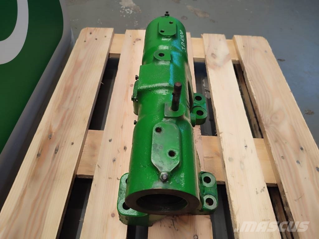 John Deere Bracket L155523 John Deere 6920 Шасі