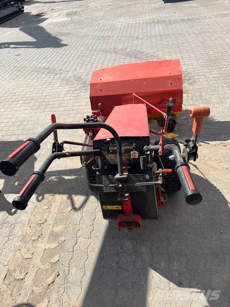 Gravely 114S كناسات