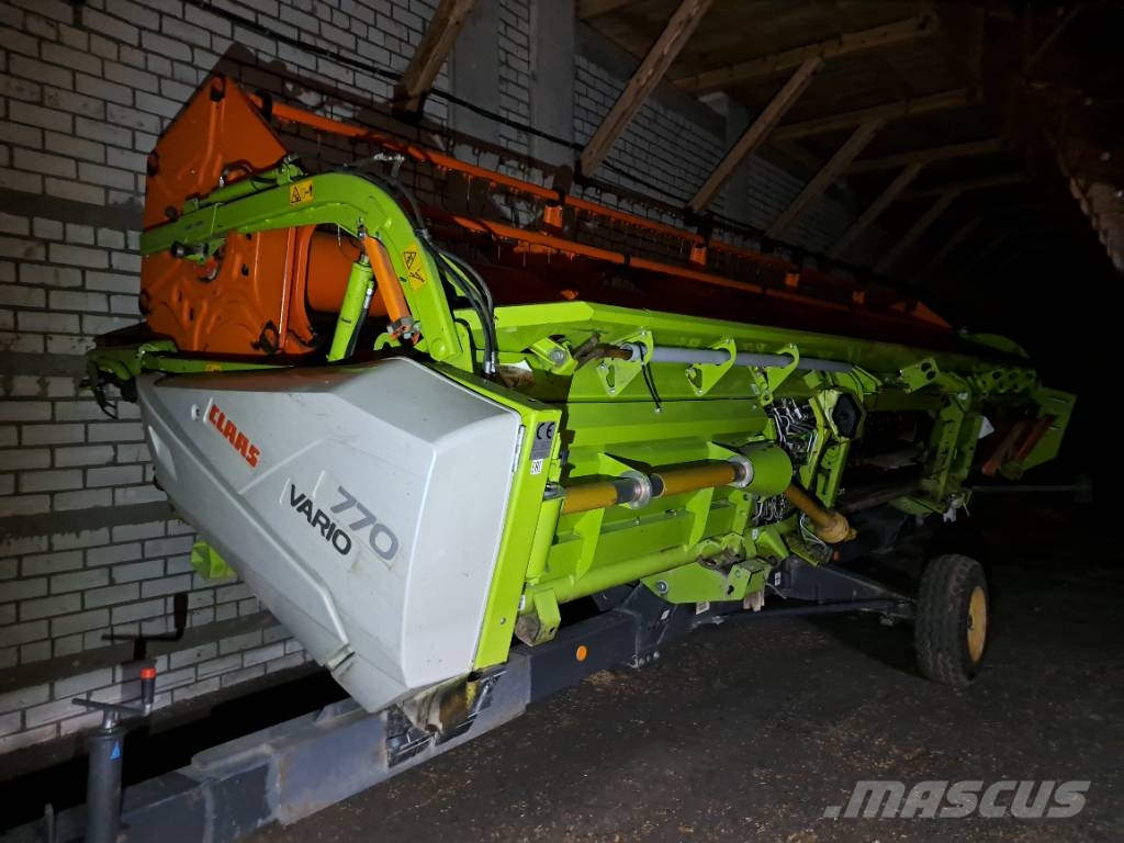 CLAAS Lexion 670 Θεριζοαλωνιστικές μηχανές