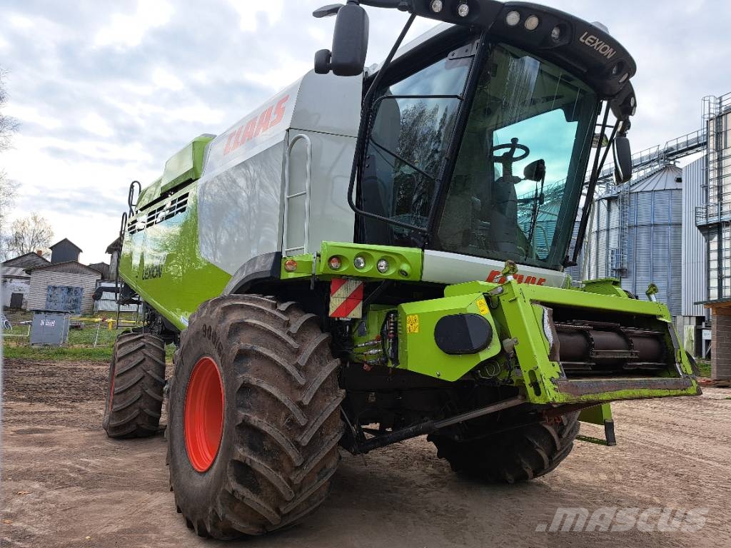 CLAAS Lexion 670 Θεριζοαλωνιστικές μηχανές