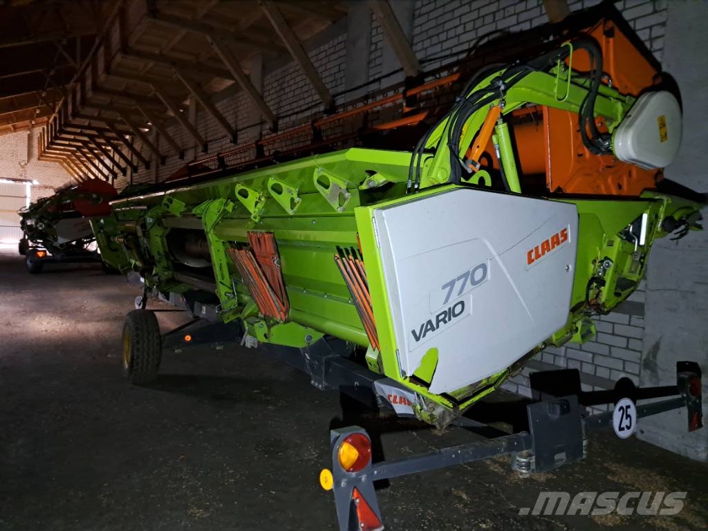 CLAAS Lexion 670 Θεριζοαλωνιστικές μηχανές
