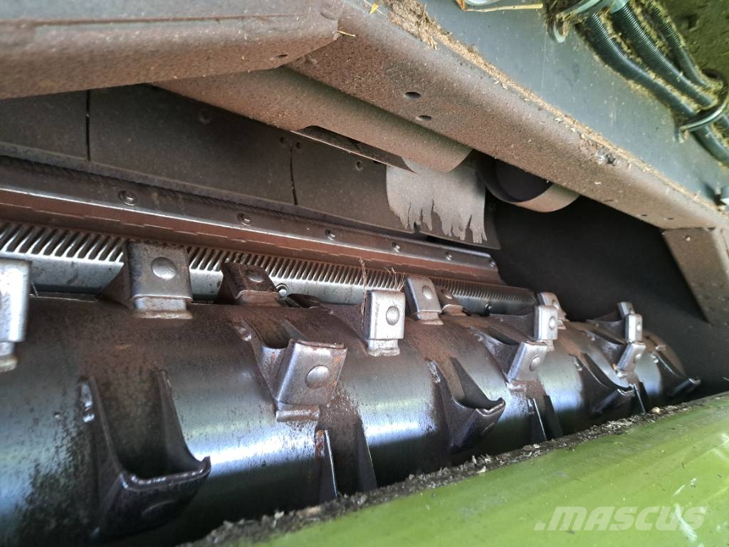 CLAAS Lexion 670 Θεριζοαλωνιστικές μηχανές