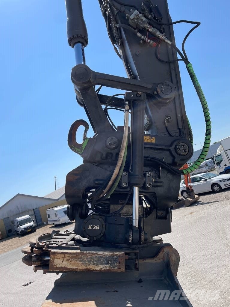 Volvo EC 250 E Bandgrävare