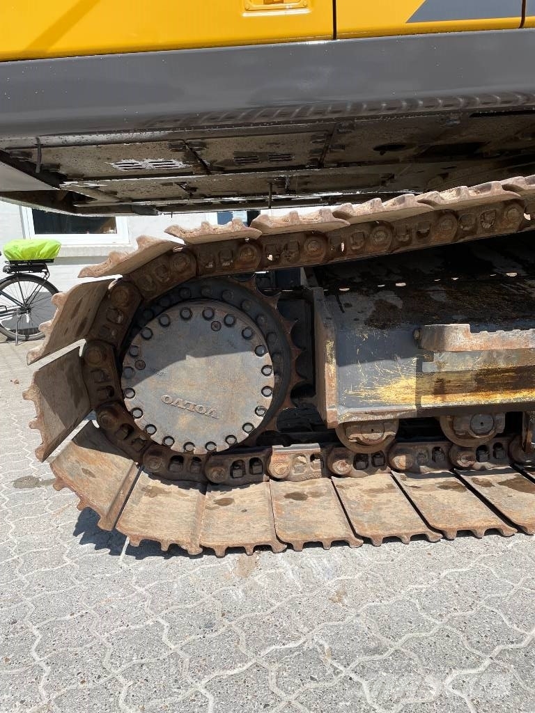 Volvo EC 250 E Bandgrävare