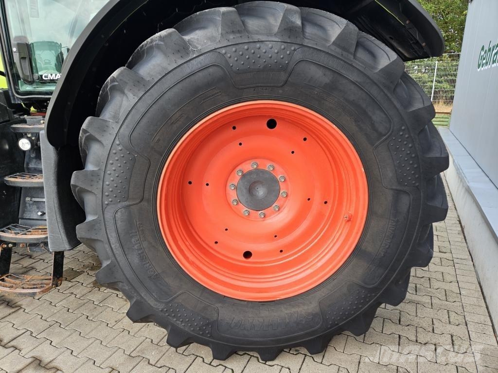 CLAAS AXION 830 CMATIC 트랙터