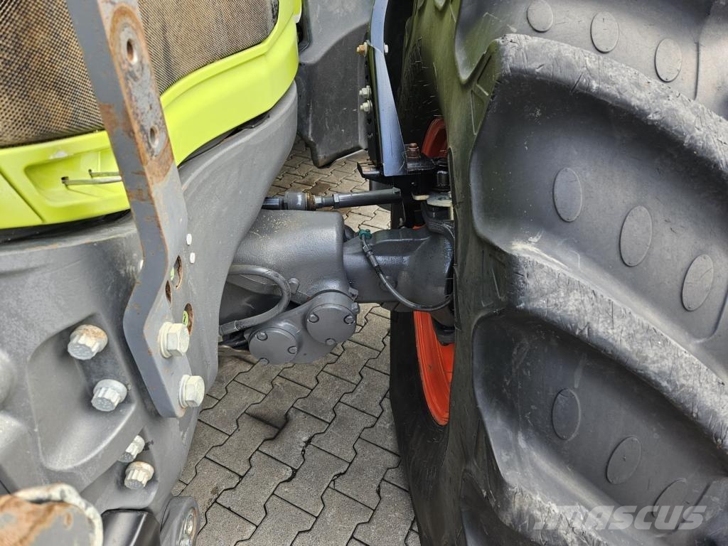 CLAAS AXION 830 CMATIC 트랙터