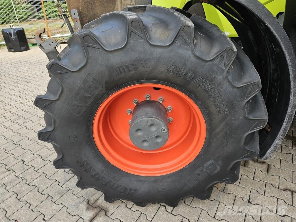 CLAAS AXION 830 CMATIC 트랙터