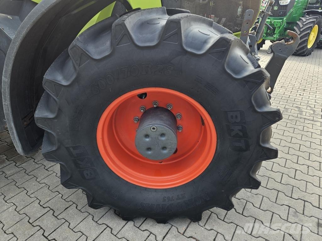 CLAAS AXION 830 CMATIC 트랙터