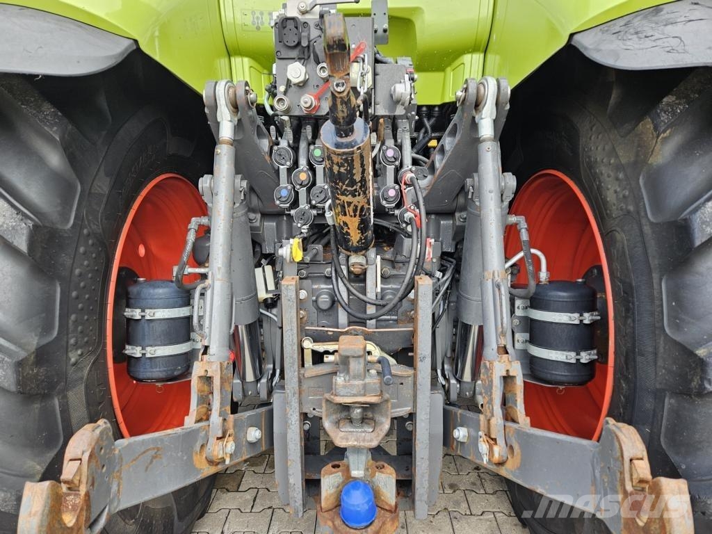 CLAAS AXION 830 CMATIC 트랙터
