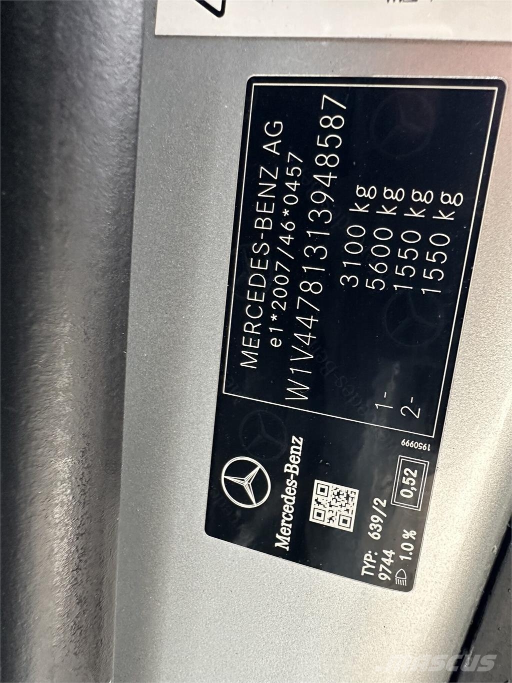 Mercedes-Benz V trieda VIN 587 Automobili