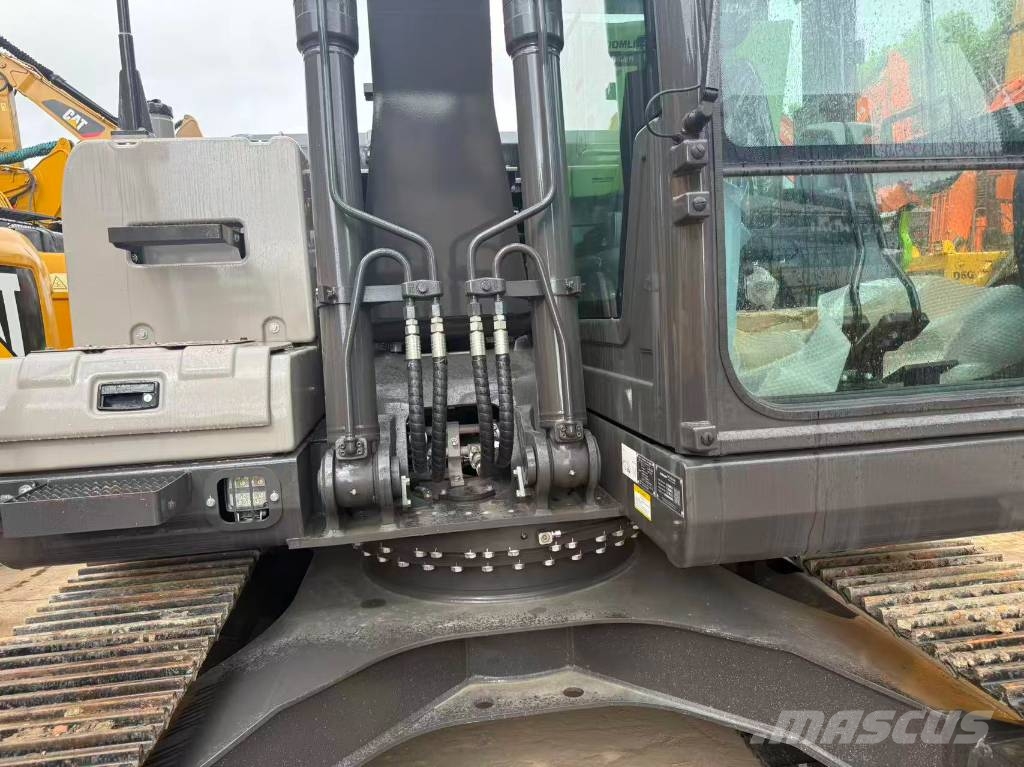 Zoomlion ZE 135 G Bagri goseničarji