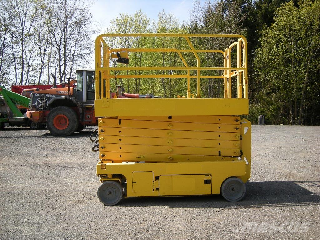 Genie GS 4047 (ID1233) Žirkliniai keltuvai