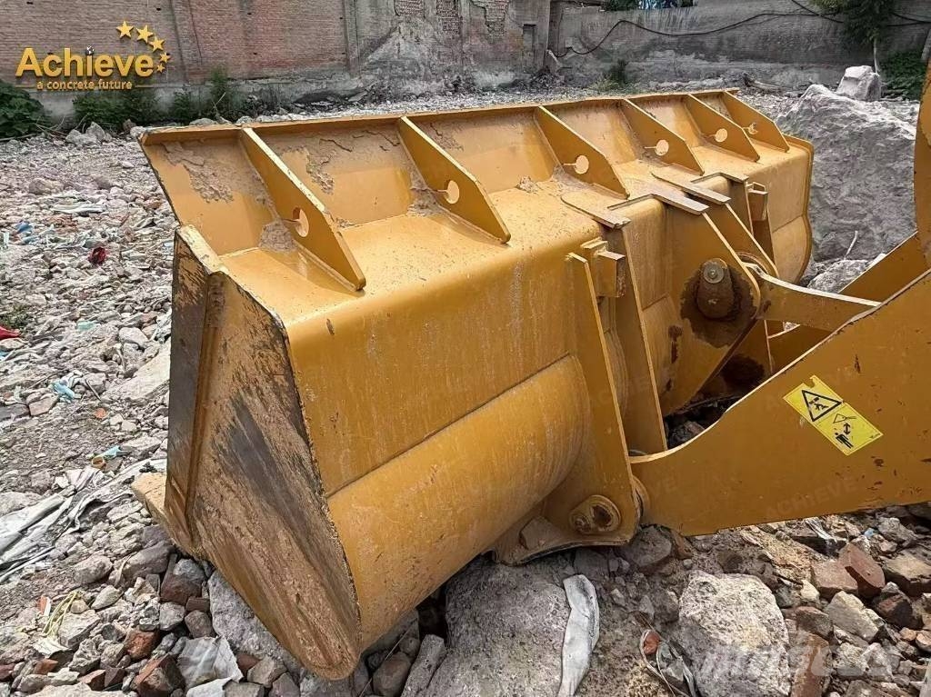 SEM 655D Колесни товарачи