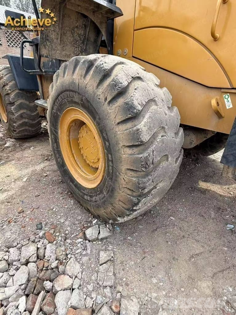 SEM 655D Колесни товарачи