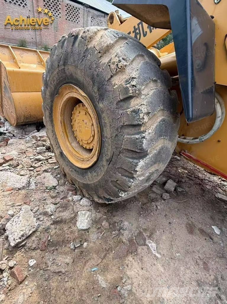 SEM 655D Колесни товарачи