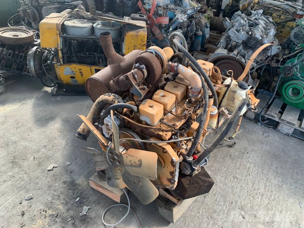 CASE 6T-590 Motory