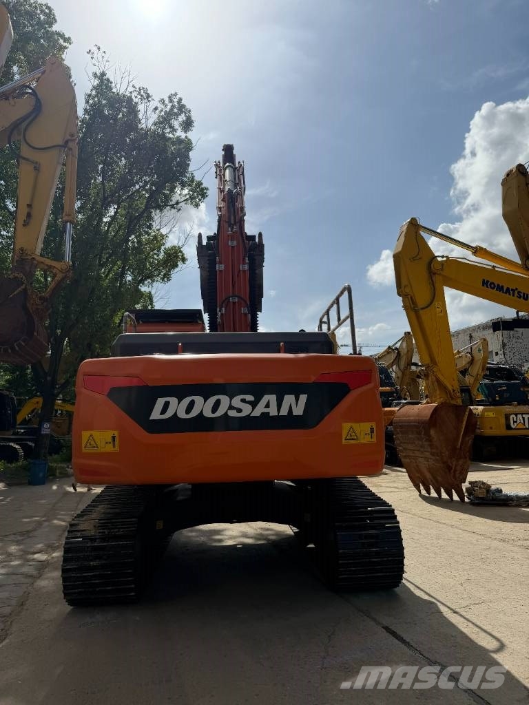 Doosan DX 225 Rupsgraafmachines
